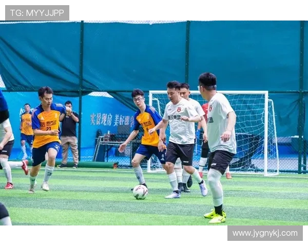 足球明星齐聚万州点燃激情盛宴共同见证足球魅力与城市风采交融 足球明星齐聚万州点燃激情盛宴共同见证足球魅力与城市风采交融