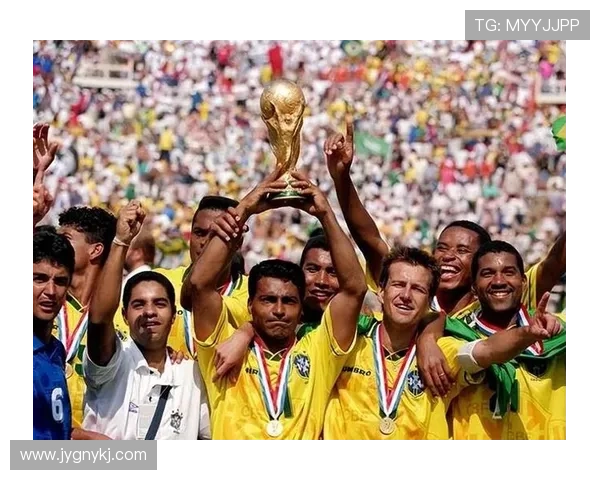 身高超过180厘米的足球明星们的传奇故事与成就分析 身高超过180厘米的足球明星们的传奇故事与成就分析