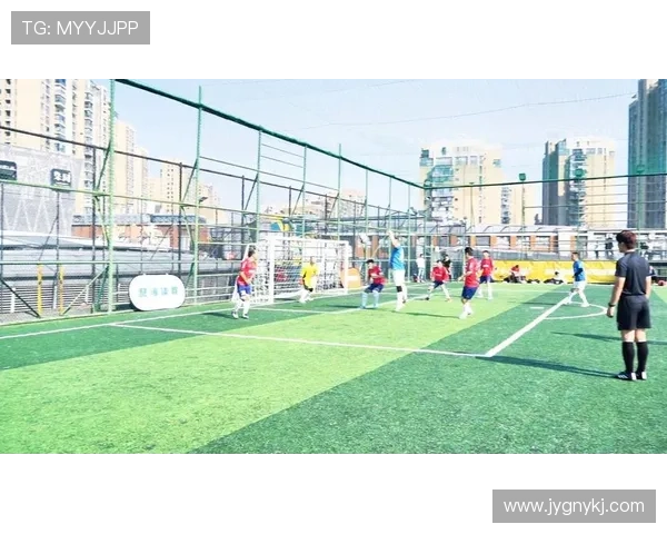 杭州足球队实力解析：从青训到职业联赛的全面发展与挑战