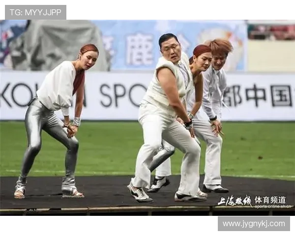 足球明星热舞骑马舞引爆全场激情瞬间尽显运动魅力与娱乐精神 足球明星热舞骑马舞引爆全场激情瞬间尽显运动魅力与娱乐精神