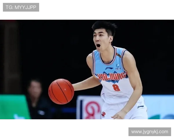 重庆篮球队的反击之路：从低谷到崛起的精彩历程与启示